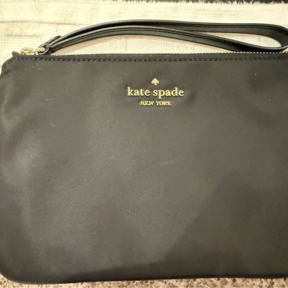 Kate Spade New York Chelsea Medium Wristlet